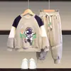 Ropa de niño otoño traje de niño otoño manga larga suéter de dibujos animados pantalones casuales ropa deportiva para niños conjunto de dos piezas
