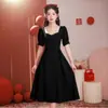 Vestido Negro Cuadrado de Manga Abullonada, Longitud Media, Adecuado para Fiestas de Compromiso, Banquetes de Bienvenida y Elegantes Vestidos de Noche para Mujer