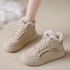 Invierno 2025 Nuevo Versátil Trendy Estilo Ins Tenis de Papá de Caña Alta con Suela Gruesa Zapatos Blancos para Mujer con Forro de Felpa