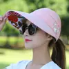 Estilo Nuevo de Verano para Mujer, Sombrero de Sol con Protección Solar, Ala Ancha y Parte Superior Abierta, Elegante Decoración de Flores, Sombrero Fresco Transpirable para Exteriores