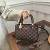 Bolso pequeño Xiaozhong para mujer 2024 nuevo de este año popular textura moda bandolera bandolera todo-partido bolso cuadrado pequeño