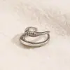 Estilo Europeo y Americano Chapado en Oro Cobre Versátil Brazaletes para Oreja Múltiples Capas Minimalista Nicho Temperamento Zirconia Japoneses y Coreanos Pendientes