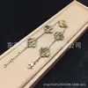 Versão High-End de 15mm do Clássico Bracelete de Trevo de Quatro Folhas para Mulheres, Joia Empilhável Colorida de Madrepérola Banhada a Ouro 18K de Luxo Leve com um Toque de Alta Qualidade