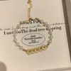 Pulsera de Perlas Shijia con Pequeñas Bolas Doradas y Diamantes Brillantes, con Cinco Monedas de Emperador, para Mujer, con un Toque de Lujo de Alta Gama, Elegante y Atractivo para la Riqueza, en Estilo Lujo Ligero