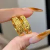 Pulsera Hielo Triturado Flash Dorado Anillo Hielo Triturado Oro Arena Pulsera Cerrada Sólida Anillo de Temperamento Femenino Joyería