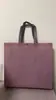 Bolsa de mão não tecida em estoque com LOGO estampado bolsa para roupas da moda bolsa para sapatos embalagem bolsa de presente bolsa com nome da loja estampado