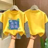 Ropa para bebés y niños 2026 primavera y otoño nuevo estilo camiseta versátil elegante para niños algodón puro patchwork a rayas camiseta básica