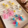 Brincos de Flor de Chiffon com Ráfia Agulha de Prata, Frescos e Doces, Brincos de Estilo Nicho com um Toque de Luxo Leve e Sofisticado para Mulheres