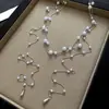 Collar de Perlas con Borlas de Gota de Agua Retro Francés, Cadena para Suéter de Lujo Ligero y de Gama Alta, Exquisito y Elegante, Cadena para el Cuello Versátil