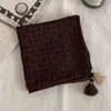 Lenço Quadrado Pequeno de Algodão e Linho 58 para Mulheres, Lenço Artístico Estilo Coreano com Bolinhas e Franjas, Lenço Paisley, Lenço de Pescoço com Toque de Luxo
