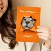 Compra directa transfronteriza de tarjetas de felicitación peculiares con temática de gatos y diseños creativos, perfectas para divertidos deseos de cumpleaños, mensajes escritos a mano y para añadir un toque festivo a cualquier ocasión.