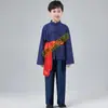 Niños gente común agricultores traje de actuación período de la República de China gente común chica de pueblo granja del norte de Shaanxi