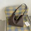 Bolsa Tote Vintage com Padrão Trançado de Nicho, Bolsa Feminina de Grande Capacidade, Nova Bolsa de Ombro Único Transversal de Outono 2026