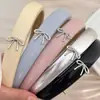Nueva Diadema Plateada Estrecha con Lazo Dulce Color Sólido Charol Piel Sintética Accesorio de Moda para el Cabello Adorno de Corona Alta para el Cabello