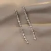 Brincos Coreanos Simples e Únicos, Brincos Longos com Franjas de Zircônia, Acessórios de Orelha Personalizados com Design Tendência de Nicho