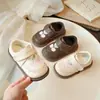 Zapatos Estilo Coreano para Niños 2026 Bailarinas para Niñas Primavera y Otoño Estilo Popular Niña Suela Suave Bordado Flor de Cerezo Zapatos de Performance para Niños Pequeños Zapatos de Piel