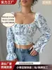 Camisa Corta Cuadrada Azul y Blanca Floral Transfronteriza para Mujer, Estilo Europeo y Americano con Cordón en el Pecho, Fruncido de Burbuja y Cintura Expuesta