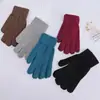 [Novos Clientes Ganham Desconto Instantâneo de 5 Yuan] Luvas de Tricô de Cor Sólida para Homens e Mulheres, Quentes e Forradas com Lã para Outono e Inverno, Luvas Elásticas de Lã com Dedos Separados