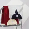 Camiseta respirável de verão com decote V color block, falsa peça dupla, camiseta personalizada com tema cultural, uniforme de equipe, estilo unissex para o campus, manga curta, modelagem solta