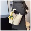 Bolsa de Mão Estilo Coreano Fashion 2026 para Mulheres, Bolsa de Ombro Simples e Estilosa, Bolsa Transversal de Nicho para Mulheres