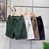 Shorts Casuales Deportivos de Peso Pesado con Diseño de Tres Rayas Clásico de Verano para Hombre, Pantalones de Cinco Puntos Holgados, Pantalones de Longitud Media Estilo Americano