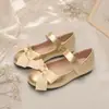 Zapatos Mary Jane de Charol para Niñas con Lazo Zapatos para Dama de Honor y Actuaciones de Boda Velcro Suela Suave Antideslizantes Zapatos Planos de Princesa