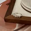 Anillo de Dedo Lazo Vivo de Diseño Nicho Estilo Frío de Moda Fresco y Dulce para Mujer