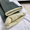 Jeans Retrô Azul Grosso Forrado com Lã Feminino Outono e Inverno 2024 Novo Solto Perna Larga Emagrecimento Calças Micro Boca de Sino