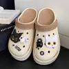 Sandálias Croc Femininas de Verão Dopamina DIY Calçados Outerwear Solado Macio Estudante Plataforma Antiderrapante Baotou Estudantes Sandálias Fofas