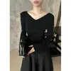 Outono/Inverno 2025 Novo Tricô Elegante de Cor Sólida com Manga Longa, Irregular, Ombro a Ombro e Decote em V Emagrecedor