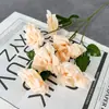 Flores Artificiales, 6 Cabezas de Rosas Elegantes, Adecuado para Decoraciones de Bodas, Decoración del Hogar, Arreglos Florales, Accesorios de Fotografía y Ventas Transfronterizas