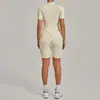 Mono de Yoga de Color Arena Otoño con Cuello Alto y Media Cremallera Traje Fitness Todo en Uno para Mujer Mono Deportivo de Alta Intensidad 2630