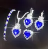Conjunto de quatro peças estilo europeu e americano com colar, brincos e anel de cristal azul claro em formato de coração cravejado de diamantes - uma coleção transfronteiriça para mulheres