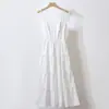 Conjunto de Vestido Super Delicado e Elegante com Renda Francesa, Estilo Doce e Gentil, Vestido Branco de Alça + Cardigã Moderno
