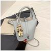 Bolso Cubo Portátil de Moda Transfronterizo para Mujer Nuevo Estilo Primavera/Verano 2026 Bolso de Hombro Casual Simple Bolso Cruzado de Moda