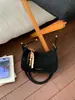Bolsas Femininas da Moda Deste Ano, Grande Capacidade, Nova Moda 2026 Versátil para Ombro e Transversal, Adequadas para o Trabalho e Deslocamento, Bolsas de Axila