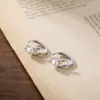 Pendientes franceses de plata de ley s925 con perlas, nuevo modelo 2026, pendientes de alta gama, estilo nicho de lujo ligero, elegantes clips para orejas para mujer