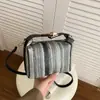 Bolso Transfronterizo para Mujer 2026 con Patchwork Rayado, Elegante Modelo Nuevo Primavera-Verano, Patrón Tejido Color-Blocking, Cruzado, de Hombro y de Mano, Bolso Cuadrado Pequeño