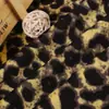 Tela de terciopelo con estampado de leopardo personalizada por el fabricante, poliéster, para ropa de otoño e invierno, terciopelo engrosado, tela impresa digitalmente