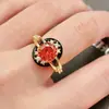 Anillo vintage de piedra Fanta con baño de oro de estilo industrial pesado francés, ágata negra, color antiguo.