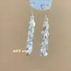 Brincos de Borboleta Vazados Azul e Branco com Franjas Estilo Coreano Design Exquisito Estudante de Arte Lindos Brincos de Gancho para Orelha Brincos para Mulheres