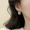 D Brincos Exclusivos de Pérola Prata Quebrada Acessíveis de Luxo para Mulheres Novo Estilo Quente 2025 Brincos de Alta Qualidade com Elegância Única