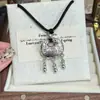 Nuevo Estilo Colgante de Calabaza Baifuku con Borla y Candado Gordo Cadena para Suéter de Mujer