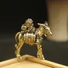 Latão Puro Huatuo Viaja Pelo Mundo Envio de Burro Decoração de Casa Animal de Chá Artesanato para Mesa de Escritório Pequenos Enfeites