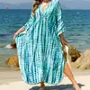 Novo Vestido Longo Estampado Gola V Estilo Boho 2026, Saída de Praia Solta com Proteção Solar, Vestido para Férias na Praia