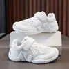 Tenis de malla con diseño perforado para niños, zapatos de primavera y verano para niños y niñas, zapatillas de entrenamiento alemanas, zapatos casuales para bebé, zapatos funcionales, tenis de moda para niñas