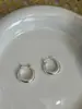 Fangtangjia Pendientes de Aro Redondos Lisos de Metal Brillante de Alta Calidad Diseño de Nicho de Gama Alta Pendientes Elegantes de Otoño e Invierno