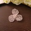 Coreia do Sul Dongdaemun Moda Cristal Flor de Três Pétalas DIY Artesanal Flor de Seda de Cobre Clipe Lateral Grampo de Cabelo Sapatos Flor Broche Acessórios