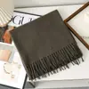 Cachecol Liso de Sarja Estilo Coreano Versátil Quente Peça de Roupa Externa Nova Outono e Inverno Manto de Alta Qualidade Xale Elegante da Moda