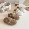 Pantuflas de Algodón Peluche para Niños 2026 Invierno Nuevo Niñas Calientes Peluche Estilo Coreano Niña Suela Suave Antideslizantes Zapatos Peludos